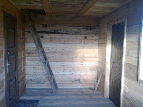 Утепленная пристройка к дому своими руками. Как утеплить веранду для зимнего проживания: пол, потолок, стены. Примеры утепления изнутри и снаружи (инструкция + фото)