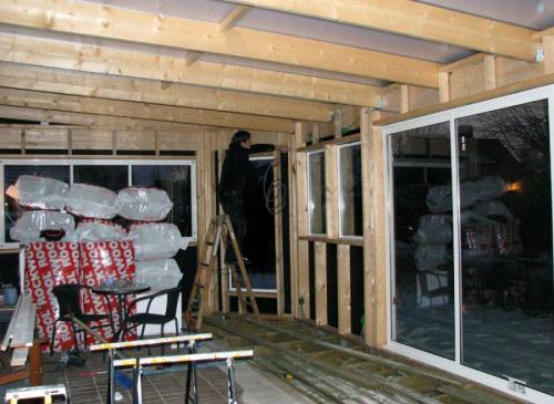 Утепленная пристройка к дому своими руками. Как утеплить веранду для зимнего проживания: пол, потолок, стены. Примеры утепления изнутри и снаружи (инструкция + фото)