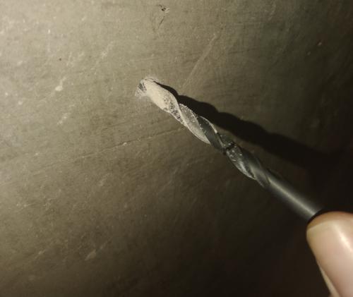 Как повесить гардину без дрели. Крепление на бетонной стене без перфоратора, обычной дрелью без удара