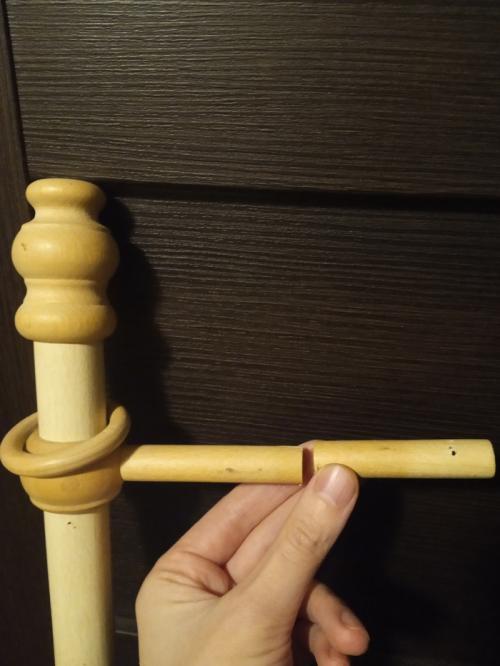 Карниз вываливается из стены. Карниз постоянно отваливается. Проблема решена