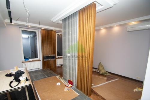 Деревянная реечная обшивка на скрытом креплении. Скрытый крепеж 05