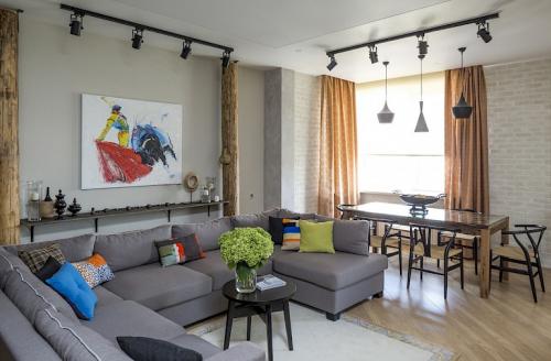 Потолок из деревянных реек. Особенности 20