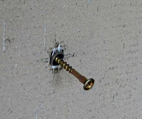 Дюбель не держится в разбитом отверстии. 5 способов крепко закрепить дюбель в разбитом отверстии 09