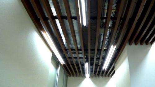Реечный потолок кубообразная рейка монтаж. Особенности кубообразных конструкций