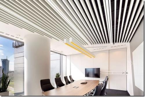 Кубообразный реечный потолок монтаж. Кубообразный реечный потолок —, что это и особенности монтажа