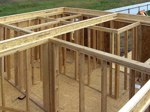 Как сделать балку перекрытие из досок. Деревянные балки перекрытия - размеры и нагрузки 05 Как сделать балку перекрытие из досок. Деревянные балки перекрытия - размеры и нагрузки 05