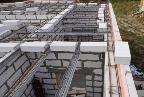 Перекрытие второго этажа в доме из газобетона. Виды перекрытий для дома из газоблоков