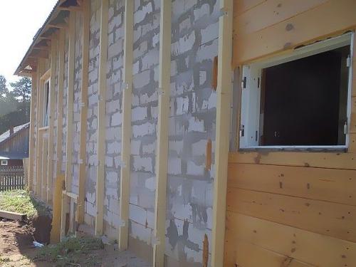 Крепление деревянной обрешетки к кирпичной стене