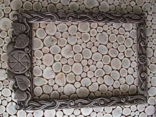 Стена из спилов бруса. Спилы дерева в отделке стен дома