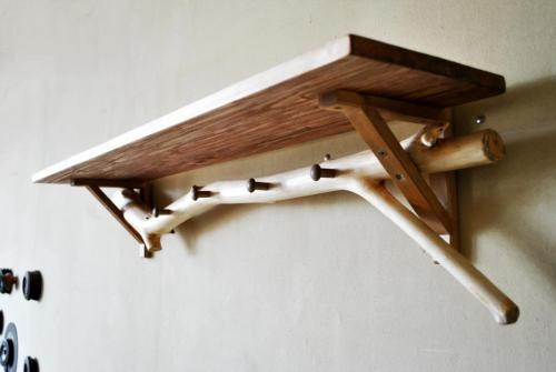 Фото поделок своими руками из дерева в домашних условиях. Поделки из дерева своими руками: лучшие варианты для начинающих и обзор самых интересных решений использования древесины (115 фото) 16 Фото поделок своими руками из дерева в домашних условиях. Поделки из дерева своими руками: лучшие варианты для начинающих и обзор самых интересных решений использования древесины (115 фото) 16