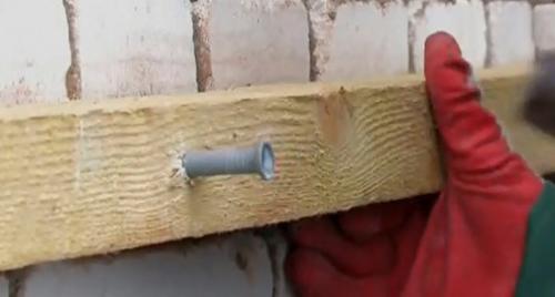 Обрешетка под вагонку на кирпичную стену. Особенности крепления обрешетки к стене из кирпича