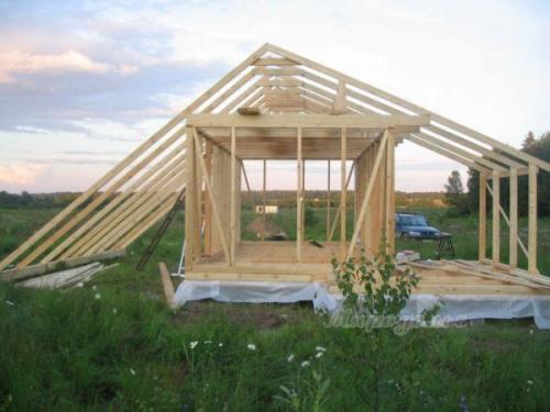 Деревянные перекрытия в кирпичном доме. Балки из бруса, досок, круглого леса