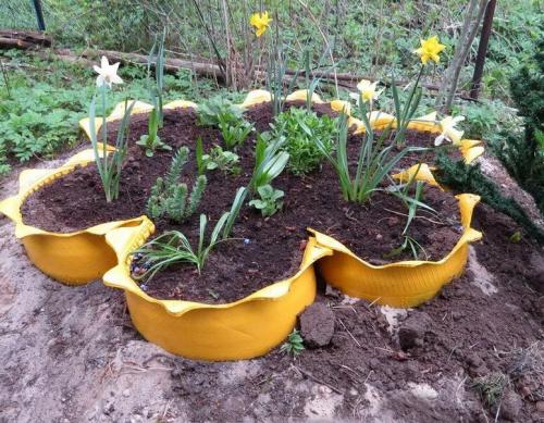 Клумбы декор для сада своими руками. Клумбы для цветов на даче своими руками – 70 лучших вариантов