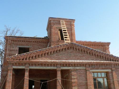 Деревянные украшения на передней части крыши. Немного истории