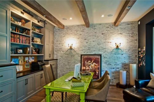 Декоративные балки на стене в интерьере. Декоративные балки в дизайне интерьера 50 фото идей