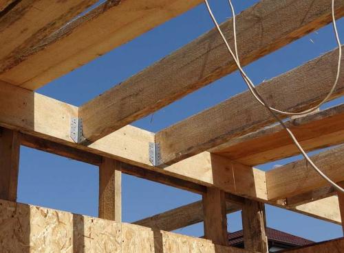 Цокольное перекрытие каркасного дома. Перекрытие каркасного дома по деревянным балкам