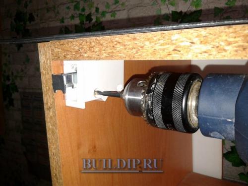 Как повесить шкаф на стену с утеплителем. Как прикрепить навесной шкаф к стене?