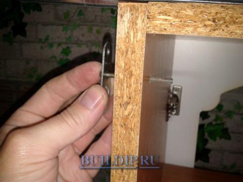 Как повесить шкаф на стену с утеплителем. Как прикрепить навесной шкаф к стене?