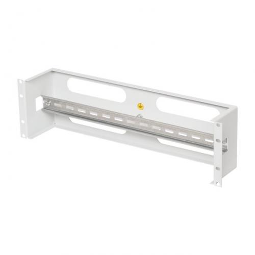 Крепление дин-рейки к монтажной панели. Уро.  Вставка DIN-реек и кабельных каналов на монтажную панель