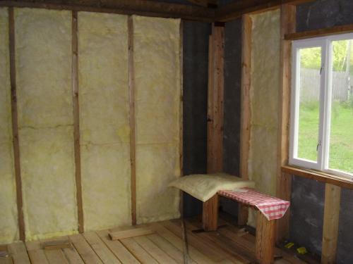 Чем утеплить дом изнутри. Как правильно выбирать материал для утепления внутри помещения