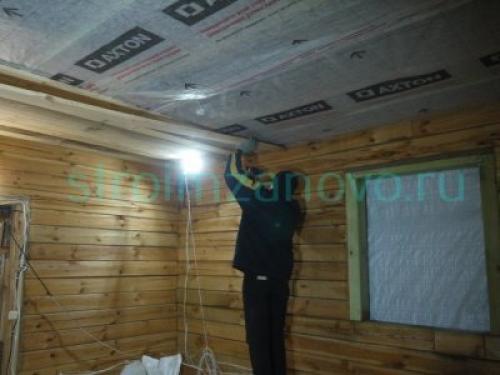 Как подшить потолок досками одному. Как подшить потолок одному шестиметровыми досками