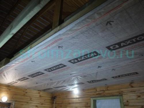 Как подшить потолок досками одному. Как подшить потолок одному шестиметровыми досками