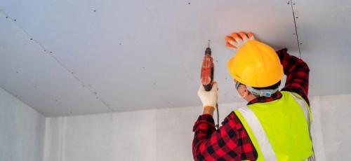 Гипсокартон на потолок. Как выровнять потолок гипсокартоном (10 фото): выравнивание без каркаса, процесс монтажа, чтобы приклеить, прикрепить без использования профилей