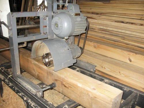 Как склеить брус из досок. Можно ли сделать материал самому?