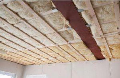 Гипсокартон на деревянный каркас потолок. Гипсокартон на потолок в деревянном доме (27 фото): как правильно крепить, монтаж без каркаса, как сделать обшивку по балкам, видео