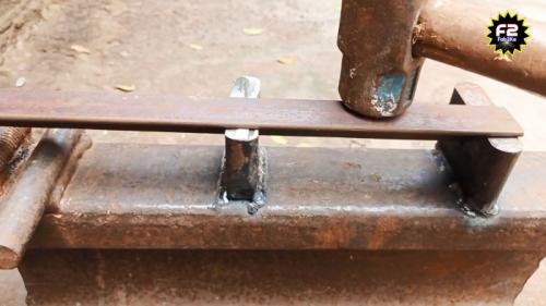 Как согнуть деревянный уголок. Процесс изготовления приспособления и гибки на нем стального уголка