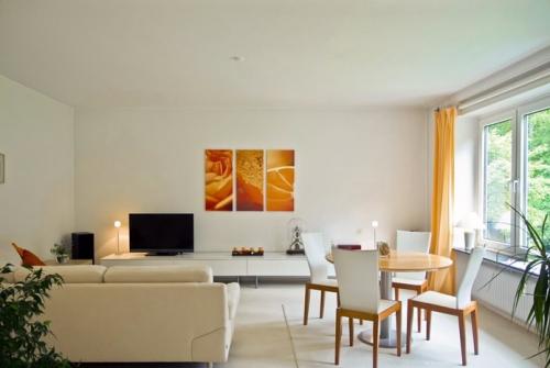 Деревянный потолок в интерьере 2023. Выбираем вариант оформления потолка 09