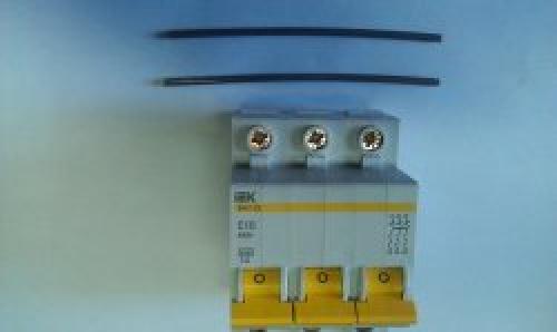 Как прикрепить дин рейку к щитку. Монтаж DIN-рейки 06 Как прикрепить дин рейку к щитку. Монтаж DIN-рейки 06