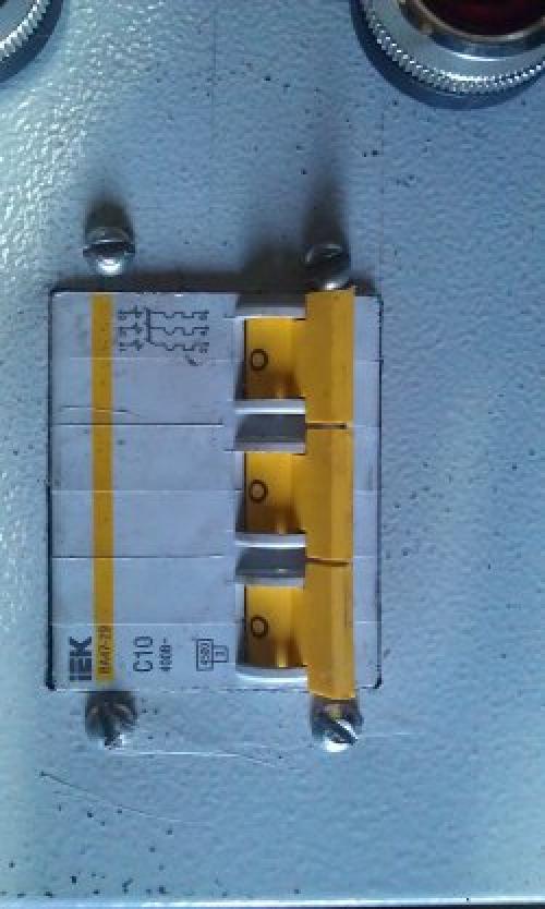 Как прикрепить дин рейку к щитку. Монтаж DIN-рейки 11 Как прикрепить дин рейку к щитку. Монтаж DIN-рейки 11