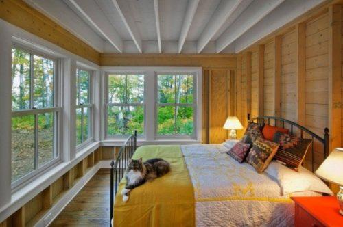 Когда и зачем нужны декоративные балки на потолок. Потолочные декоративные балки: из чего сделать и как обыграть в интерьере