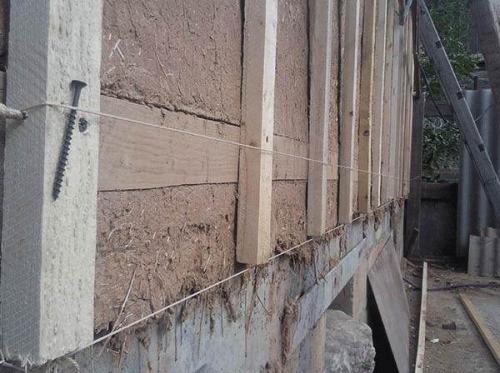 Крепление обрешетки через утеплитель. Обрешетка для сайдинга из бруса или металлического профиля – плюсы и минусы