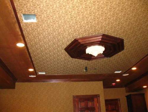 Натяжной потолок в деревянном доме своими руками. Виды, их сравнительная характеристика