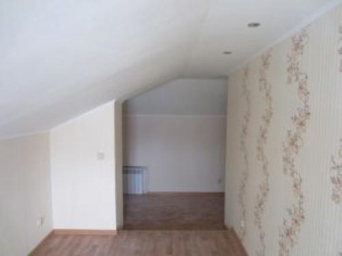 Простая и недорогая отделка мансарды. Отделка мансарды своими руками, фото вариантов