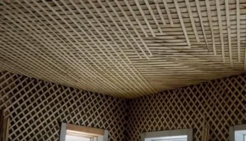 Косметический ремонт потолка в старом деревянном доме. Как починить просевший потолок из дранки в старом доме