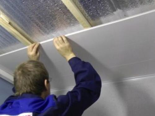 Чем обшить потолок в деревянном доме. Какой материал подойдет для теплоизоляции? 11