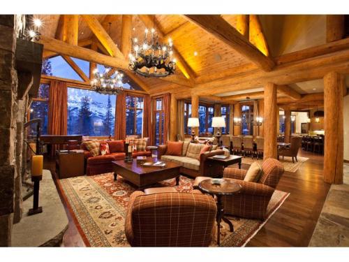 Как обработать балку на потолке. Как подтянуть балки потолка в частном доме самому? Провис потолок в доме? Не проблема! 24 Как обработать балку на потолке. Как подтянуть балки потолка в частном доме самому? Провис потолок в доме? Не проблема! 24