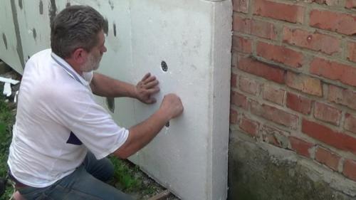 Какой утеплитель лучше для стен кирпичного дома. Чем и как утеплить фасад кирпичного загородного дома: полезные советы и рекомендации