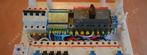 Расстояние между дин рейками в щите. Электрический щиток Mistral 41W . Пример сборки.