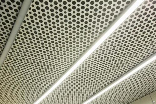 Стыковка реечного потолка. Виды реечных потолков