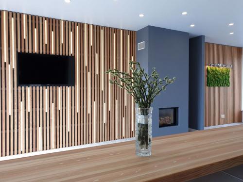 Как монтировать деревянные перегородки из брусков. Особенности сборки и конструкционные материалы 12