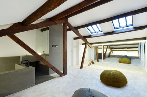 Бетонная балка на потолке. Какому стилю подходит декорирование балками