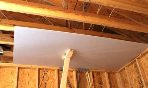 Черновой потолок из гипсокартона. Особенности монтажа потолка из гипсокартона в деревянном доме