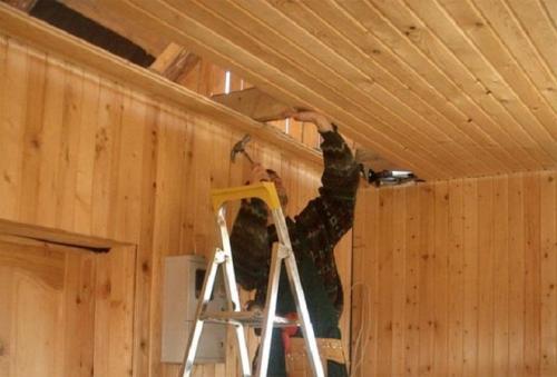 Чем подшить черновой потолок в частном доме. Чем зашить потолок: выбор материалов