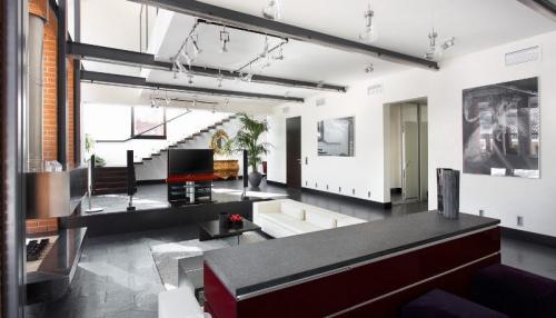 Как задекорировать балки на потолке. Сочетание декоративных балок и различных стилей