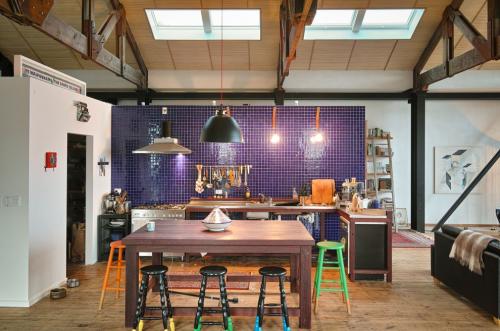 Балки деревянные в интерьере дома. Как красиво использовать деревянные балки в интерьере дома