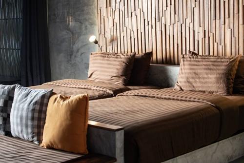 Рейки на стене в интерьере. Декоративные рейки для стен в интерьере: гостиной, прихожей, кухни и спальни. Инструкция, как сделать и крепить деревянные баффели